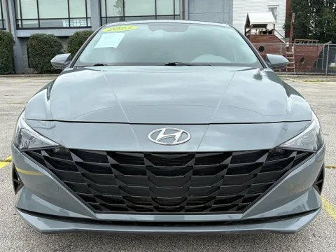 Photos of 2023 Hyundai Elantra SEL IVT for sale in Frankfort, KY at EZ Car Connection