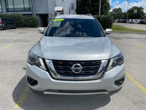 Photos of 2017 Nissan Pathfinder 4d SUV 4WD S for sale in Frankfort, KY at EZ Car Connection