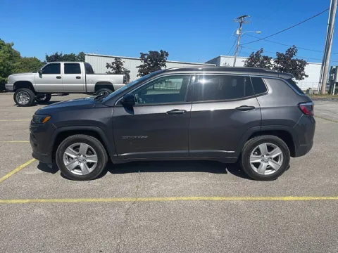 More photos of 2022 Jeep Compass Latitude FWD at EZ Car Connection, KY