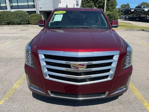 Photos of 2018 Cadillac Escalade 4d SUV 4WD Luxury for sale in Frankfort, KY at EZ Car Connection