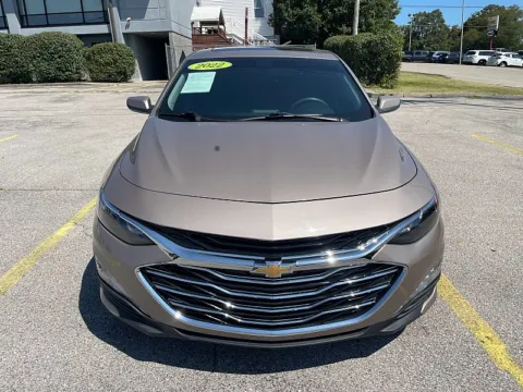 Photos of 2022 Chevrolet Malibu 4dr Sdn LT for sale in Frankfort, KY at EZ Car Connection
