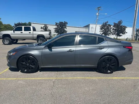More photos of 2019 Nissan Altima 4d Sedan AWD 2.5L SR at EZ Car Connection, KY
