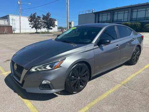 Another view of 2019 Nissan Altima 4d Sedan AWD 2.5L SR for sale in Frankfort, KY at EZ Car Connection