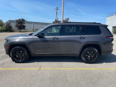 More photos of 2024 Jeep Grand Cherokee L Laredo 4x4 at EZ Car Connection, KY