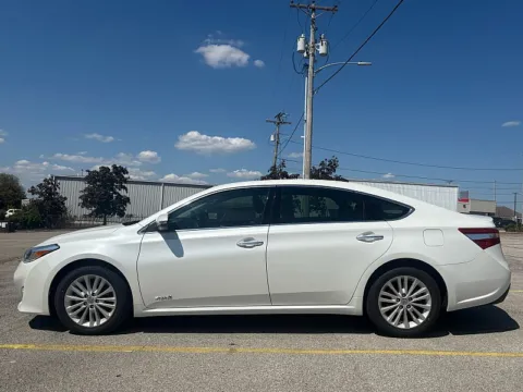 More photos of 2013 Toyota Avalon Hybrid 4d Sedan XLE Touring at EZ Car Connection, KY