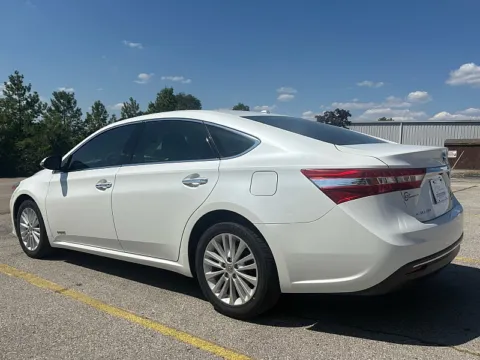 More photos of 2013 Toyota Avalon Hybrid 4d Sedan XLE Touring at EZ Car Connection, KY