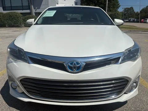 Photos of 2013 Toyota Avalon Hybrid 4d Sedan XLE Touring for sale in Frankfort, KY at EZ Car Connection
