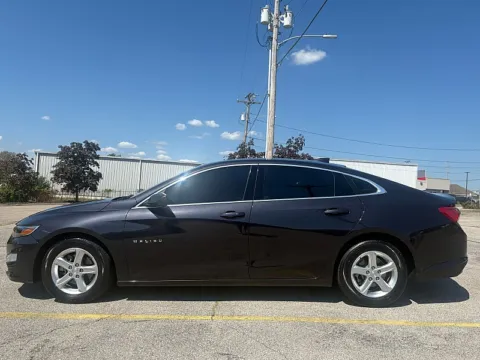 More photos of 2022 Chevrolet Malibu 4dr Sdn LT at EZ Car Connection, KY