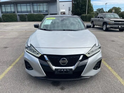 Photos of 2020 Nissan Maxima 4d Sedan Platinum for sale in Frankfort, KY at EZ Car Connection
