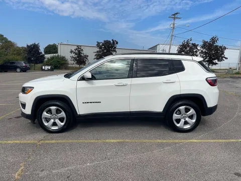 More photos of 2020 Jeep Compass 4d SUV FWD Latitude at EZ Car Connection, KY