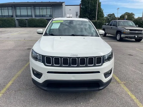 Photos of 2020 Jeep Compass 4d SUV FWD Latitude for sale in Frankfort, KY at EZ Car Connection