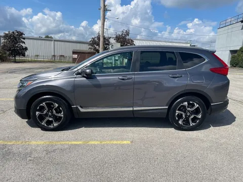 More photos of 2017 Honda CR-V 4d SUV AWD Touring at EZ Car Connection, KY