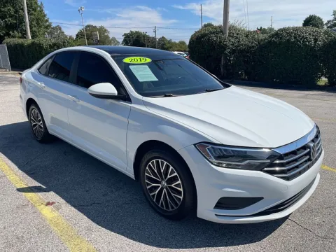 White 2019 Volkswagen Jetta 4d Sedan 1.4T SE for sale in Frankfort, KY