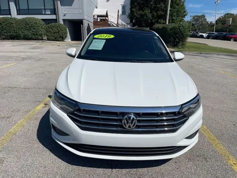 Photos of 2019 Volkswagen Jetta 4d Sedan 1.4T SE for sale in Frankfort, KY at EZ Car Connection
