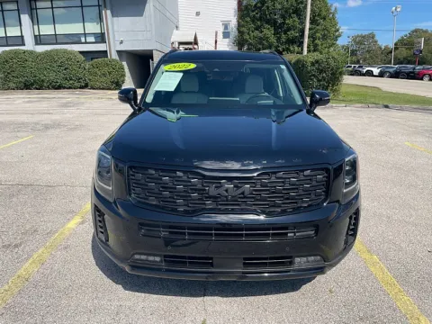 Photos of 2022 Kia Telluride SX AWD for sale in Frankfort, KY at EZ Car Connection