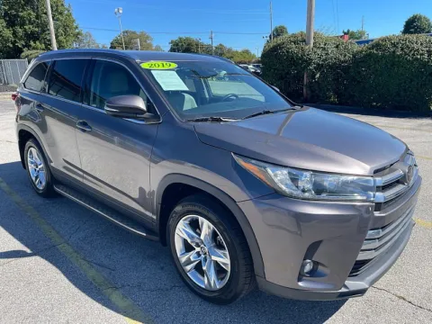 More photos of 2019 Toyota Highlander 4d SUV FWD Limited at EZ Car Connection, KY