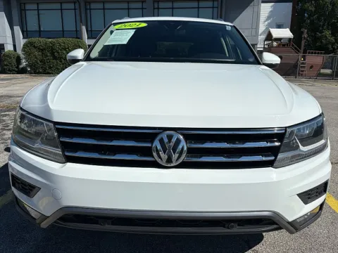 Photos of 2021 Volkswagen Tiguan 2.0T SE FWD for sale in Frankfort, KY at EZ Car Connection