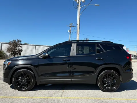 More photos of 2023 GMC Terrain FWD 4dr SLE at EZ Car Connection, KY