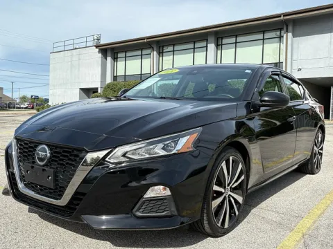 Another view of 2021 Nissan Altima 2.5 SR Sedan for sale in Frankfort, KY at EZ Car Connection