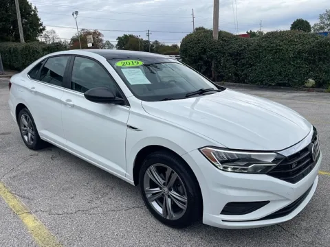 White 2019 Volkswagen Jetta 4d Sedan 1.4T R-Line for sale in Frankfort, KY