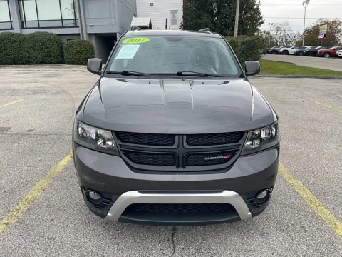 Photos of 2017 Dodge Journey 4d SUV AWD Crossroad for sale in Frankfort, KY at EZ Car Connection
