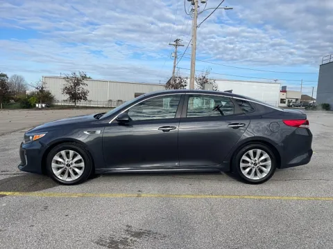 More photos of 2018 Kia Optima 4d Sedan S at EZ Car Connection, KY