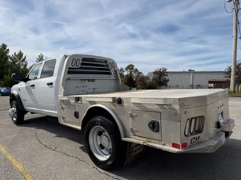More photos of 2022 Ram 5500 Cab-Chassis Tradesman Crew Cab 60" CA 173.4" WB at EZ Car Connection, KY