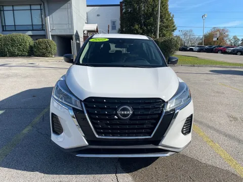 Photos of 2022 Nissan Kicks S FWD for sale in Frankfort, KY at EZ Car Connection