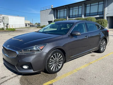 Another view of 2018 Kia Cadenza 4d Sedan Premium for sale in Frankfort, KY at EZ Car Connection