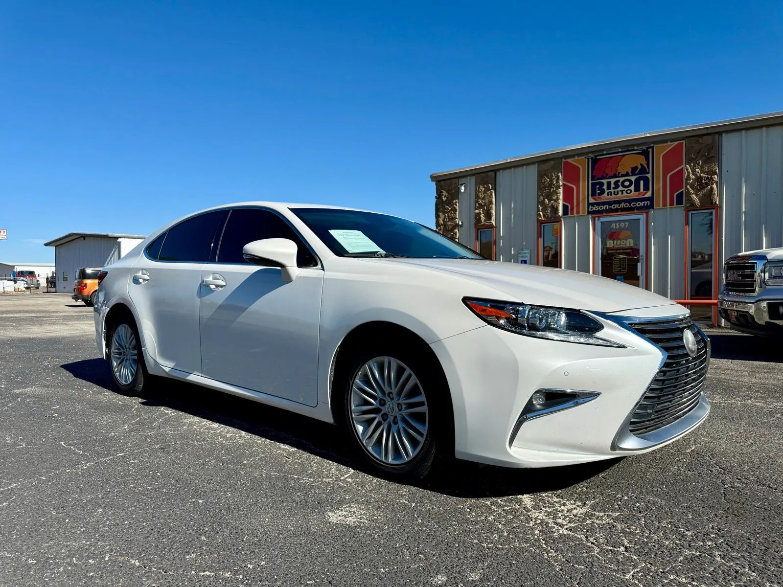 2017 Lexus ES 350's photo