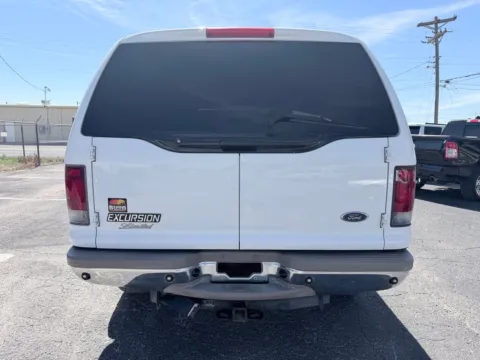 More photos of 2002 Ford Excursion Limited at BISON AUTO, TX