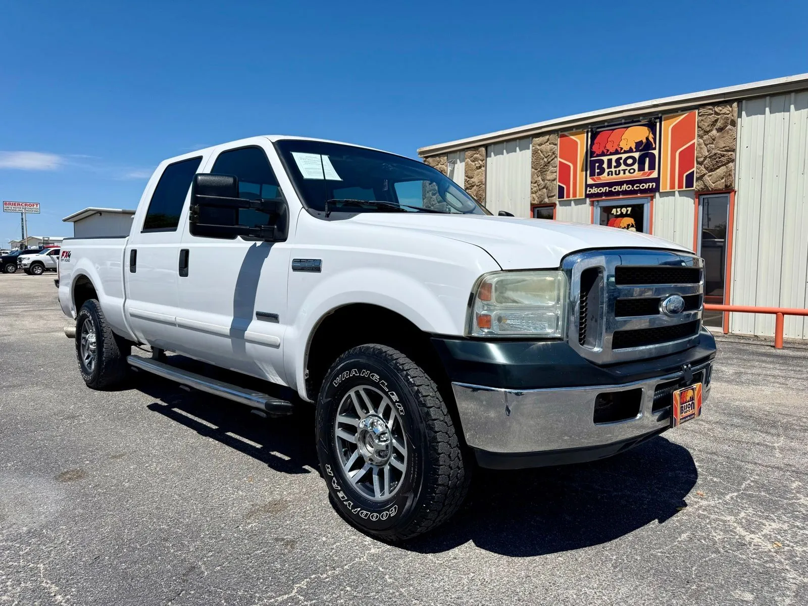 2005 Ford F-250 Lariat 4x4 Crew Cab SWB's photo