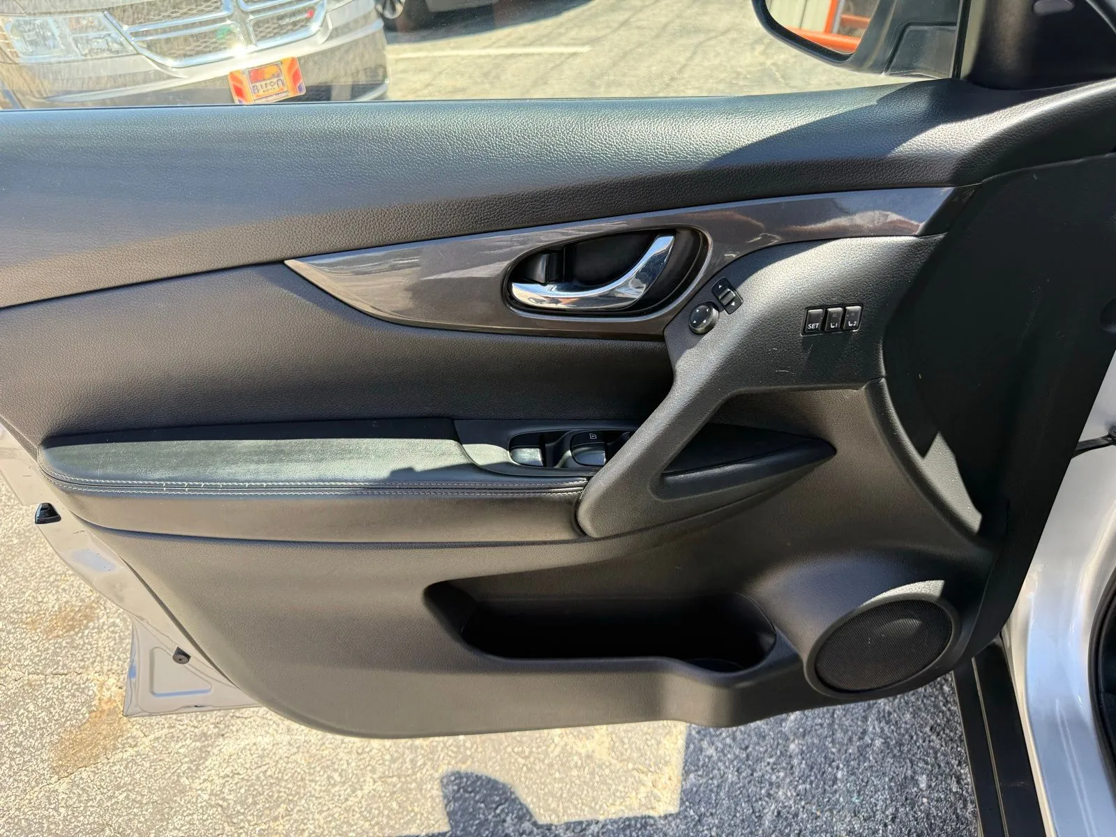 2020 Nissan Rogue SV - Photo 9