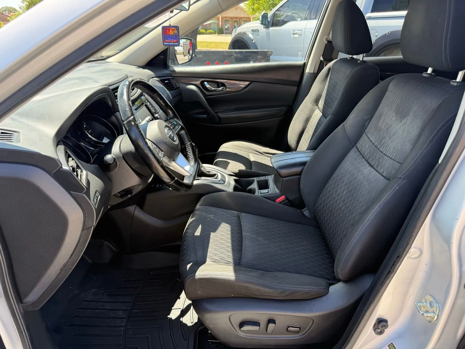 2020 Nissan Rogue SV - Photo 10