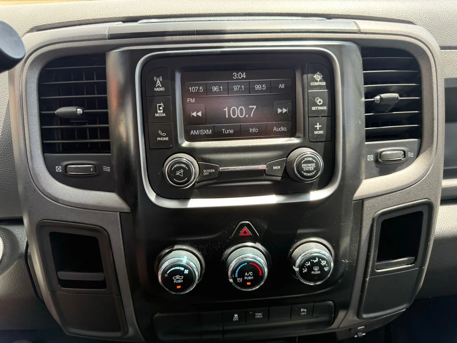 2015 RAM Ram 2500 Pickup Tradesman - Photo 17
