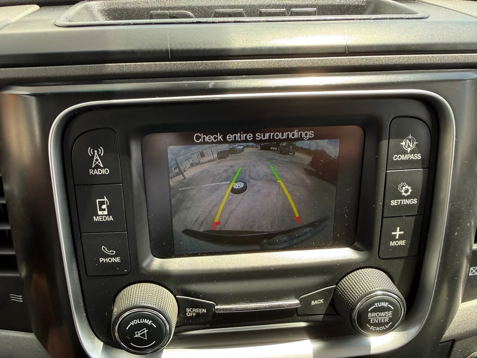 2015 RAM Ram 2500 Pickup Tradesman - Photo 19