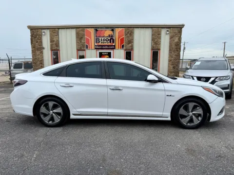 Photos of 2017 Hyundai Sonata Hybrid Limited for sale in Abilene, TX at BISON AUTO