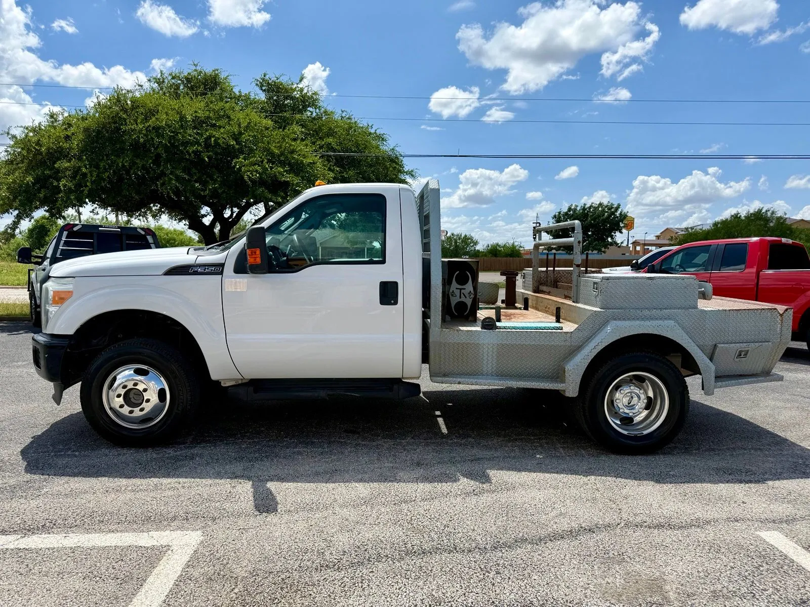 2016 Ford F-350 Super Duty Chassis Cab XL - Photo 6
