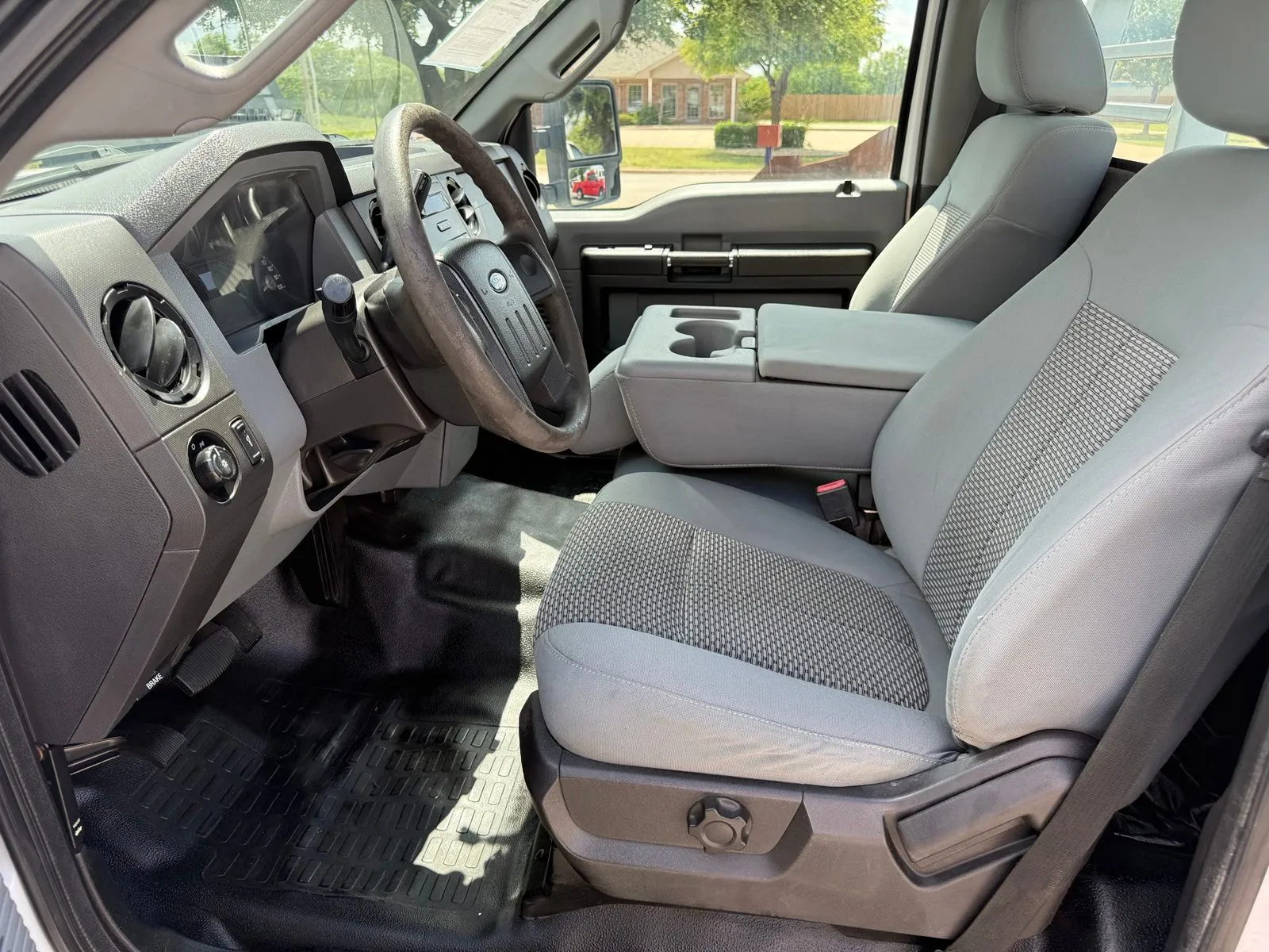 2016 Ford F-350 Super Duty Chassis Cab XL - Photo 12