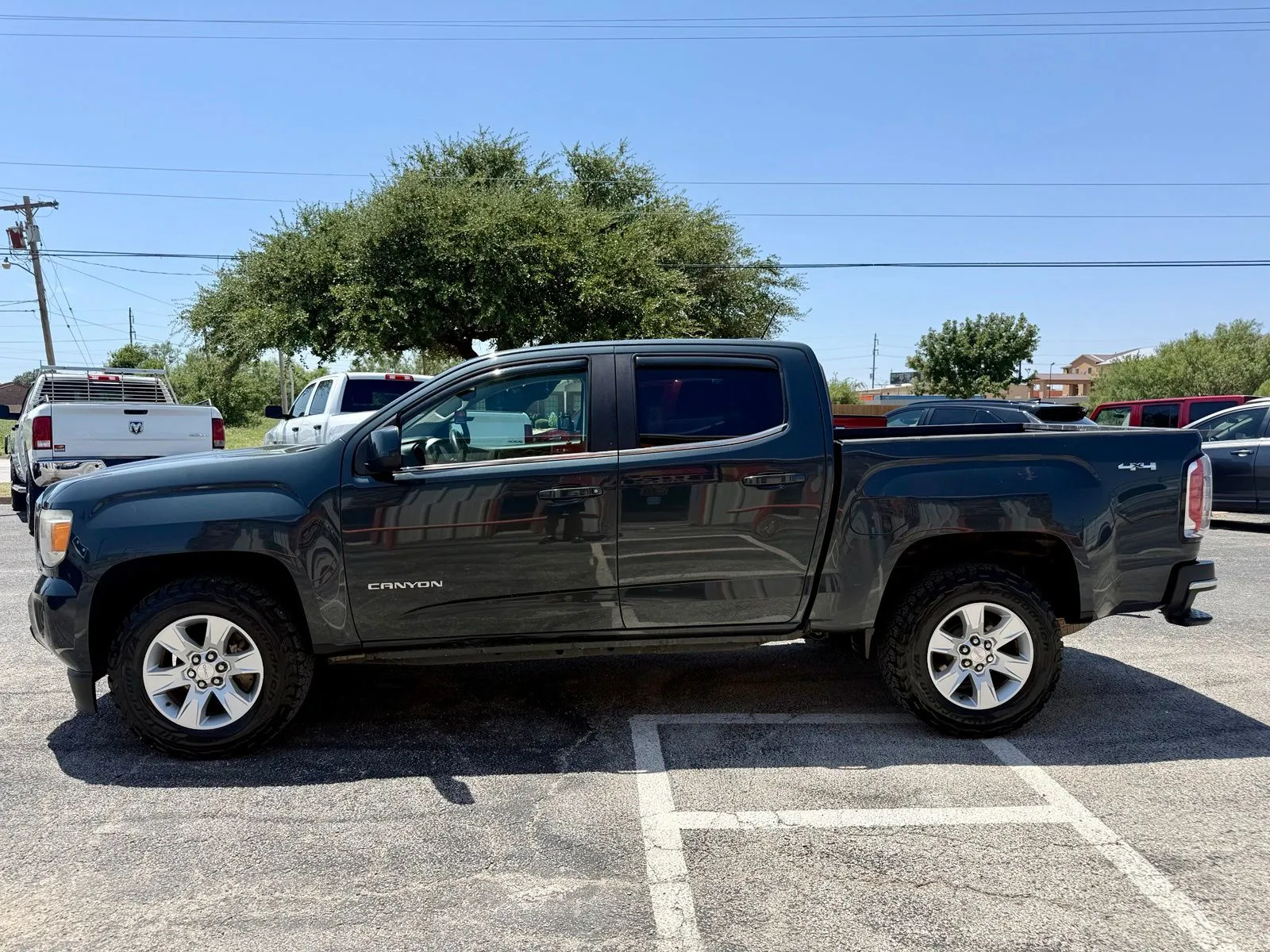 2018 GMC Canyon SLE - Photo 6