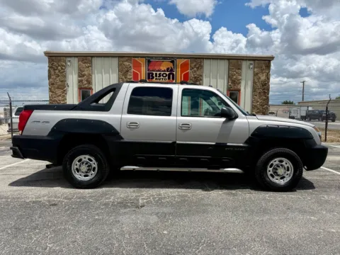 Photos of 2004 Chevrolet Avalanche 2500 4X4 for sale in Abilene, TX at BISON AUTO