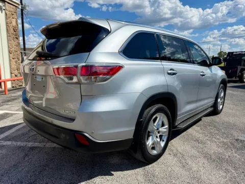 Another view of 2015 Toyota Highlander Limited Platinum V6 for sale in Abilene, TX at BISON AUTO
