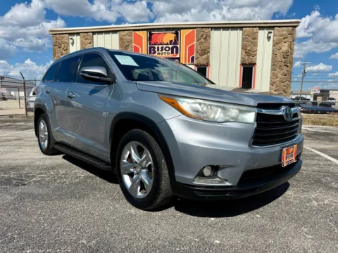Silver 2015 Toyota Highlander Limited Platinum V6 for sale in Abilene, TX