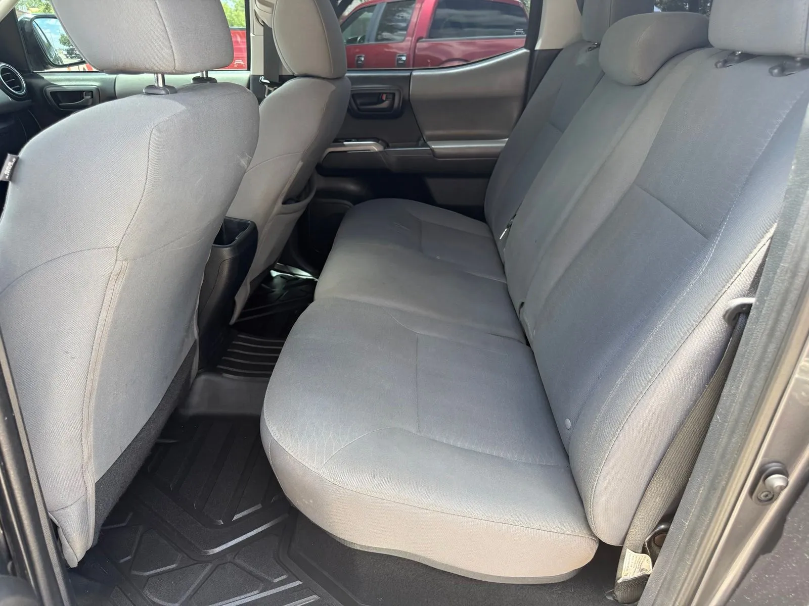 2018 Toyota Tacoma SR5 - Photo 14