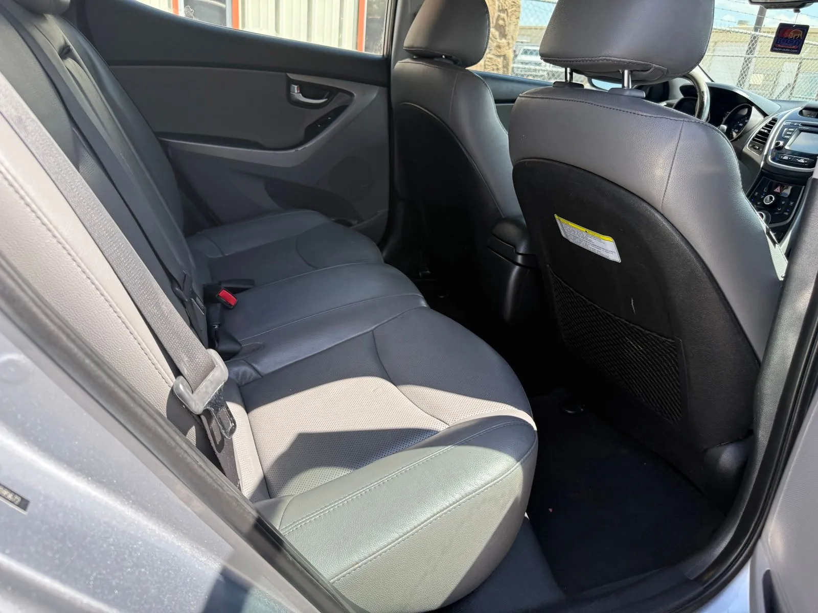 2015 Hyundai Elantra Limited - Photo 15