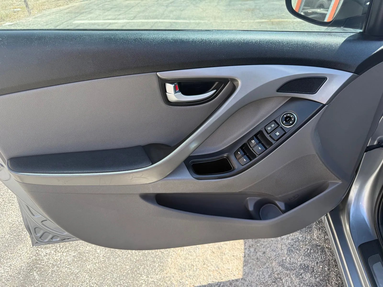 2015 Hyundai Elantra Limited - Photo 11