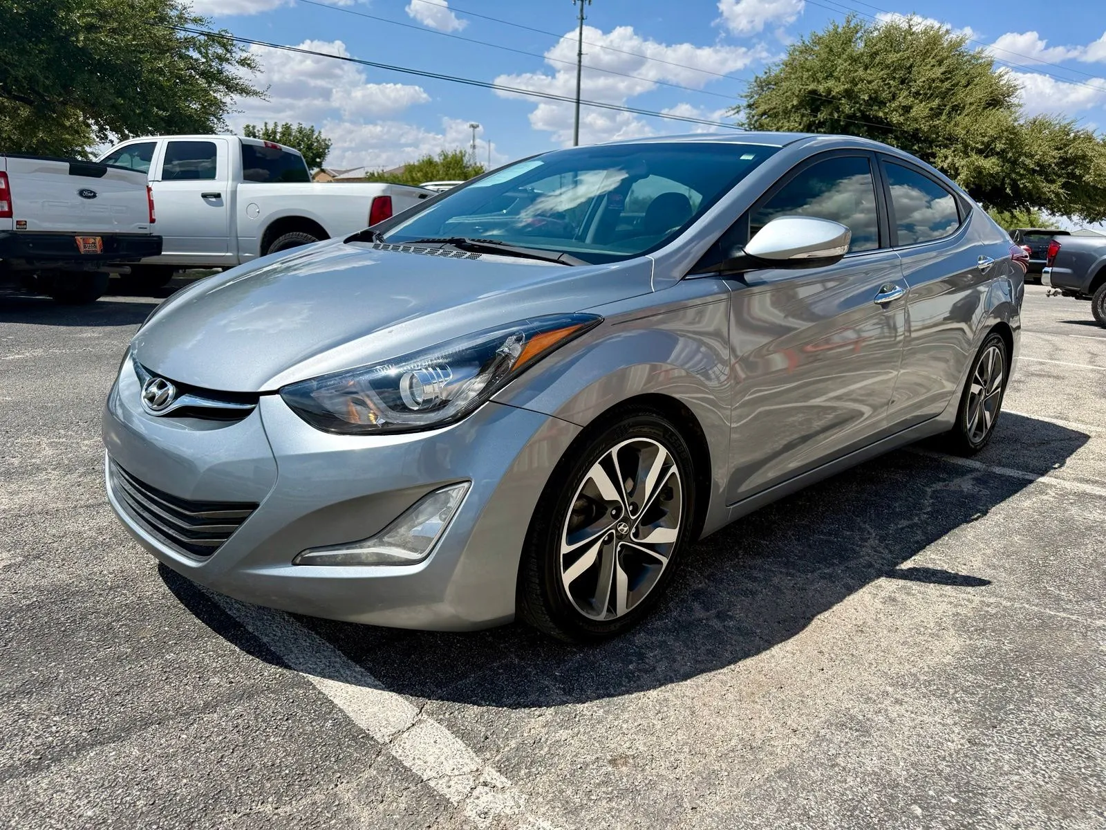 2015 Hyundai Elantra Limited - Photo 7