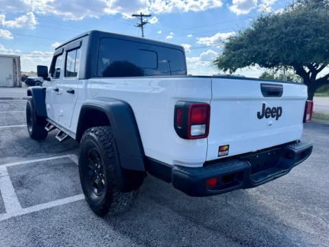 More photos of 2020 Jeep Gladiator Rubicon at BISON AUTO, TX