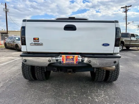 More photos of 2006 Ford F-350SD Lariat at BISON AUTO, TX