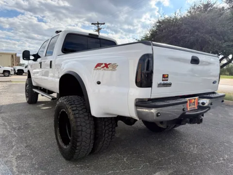 More photos of 2006 Ford F-350SD Lariat at BISON AUTO, TX